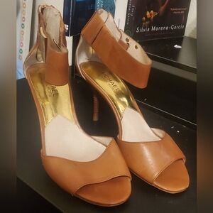 Michael Kors Light Brown Leather Heels Size 7